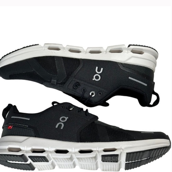 ON RUNNING Cloud Sky Sneakers Black 6 Youth - Picture 2 of 8